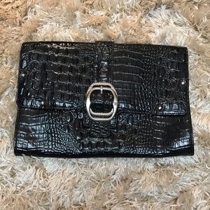 Jessica Simpson clutch
